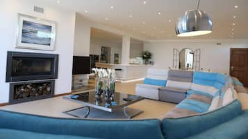 TV connectée, cheminée, imprimantes