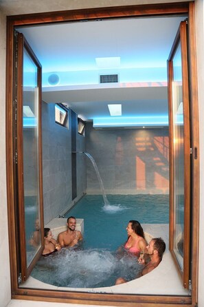 Piscine couverte, piscine chauffée