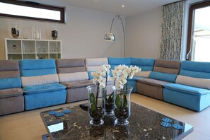 Smart-TV, Kamin, Drucker