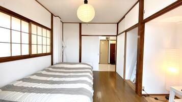 Apartment (1, Room 302) | 1 bedroom, iron/ironing board, free WiFi, bed sheets