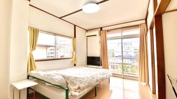 Apartment (1, Room 201) | 1 bedroom, iron/ironing board, free WiFi, bed sheets
