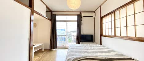 Apartment (1, Room 302) | 1 bedroom, iron/ironing board, free WiFi, bed sheets