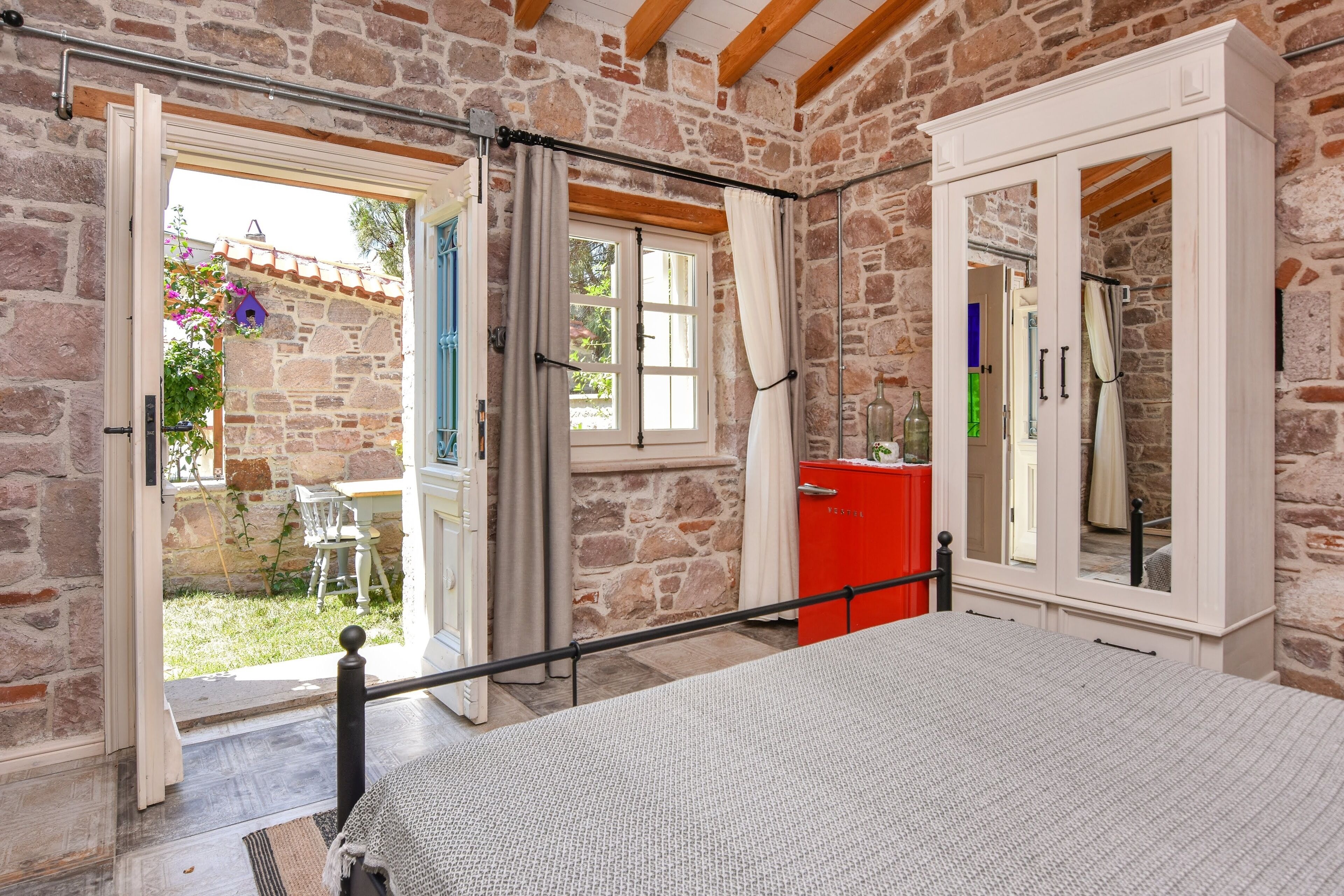 tas balayi suit oda | 1 bedroom, desk, soundproofing, iron/ironing board