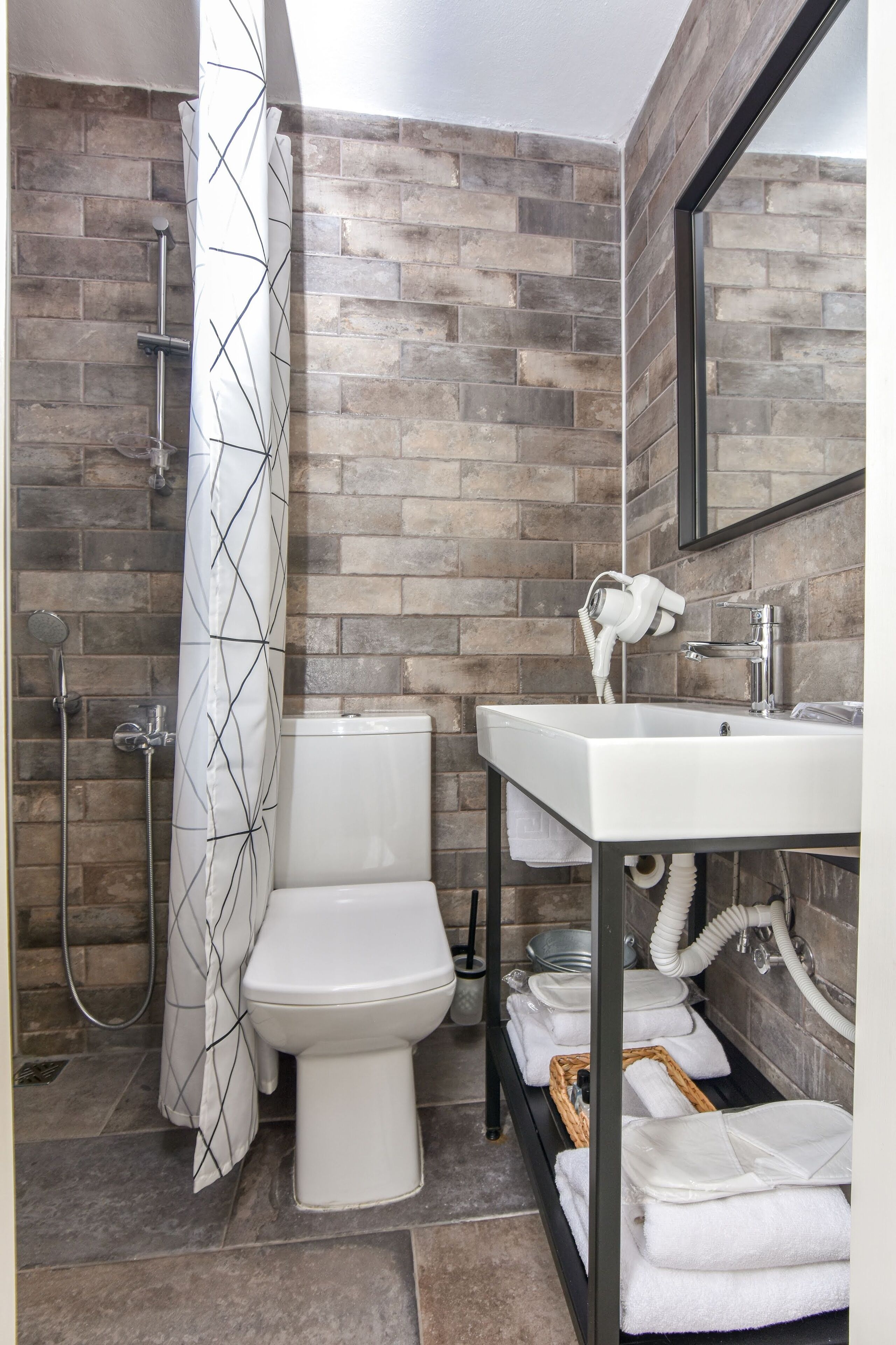 standart oda | bathroom | shower, rainfall showerhead, free toiletries, hair dryer