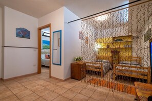 3 bedrooms, in-room safe, iron/ironing board, WiFi