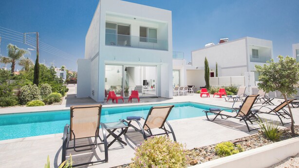 Villa, 5 habitaciones, piscina privada, vistas al jardín | Piscina | Una piscina al aire libre