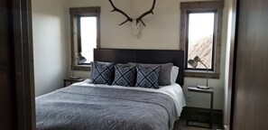 8 chambres, fer et planche à repasser, Wi-Fi gratuit, draps fournis