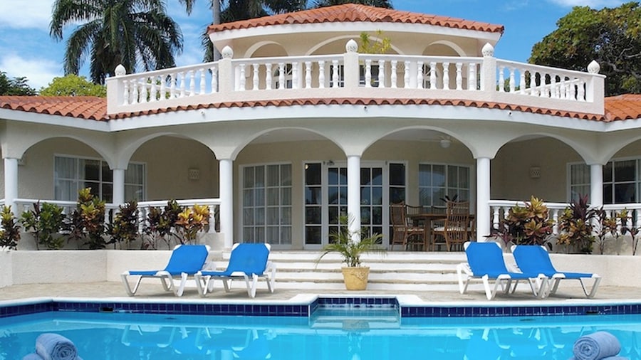 3br Villa With Vip Access - All Inclusive Program With Alcohol Included