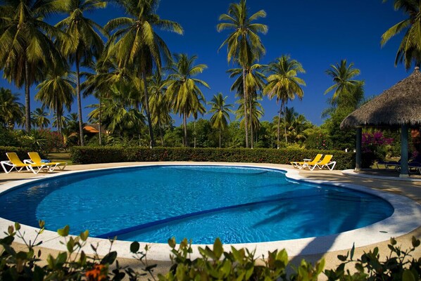 Villa, 3 Bedrooms, Balcony, Ocean View | Pool