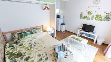 Apartment (202) | 1 bedroom, individually furnished, iron/ironing board, free WiFi