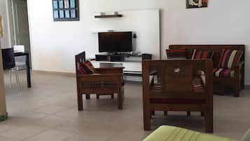 Villa, 2 Bedrooms, Smoking, Private Pool | Living area