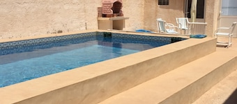 Independent Villa With Private Pool, Covered Parking