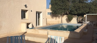Independent Villa With Private Pool, Covered Parking