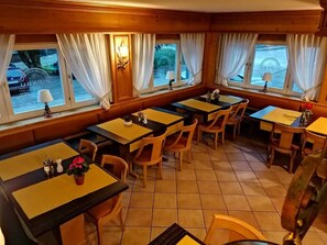 Breakfast, lunch and dinner served - PiPaBu Restaurant & Hotel (Rheinfelden (Baden))