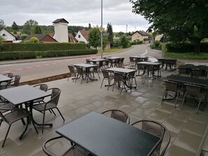Terrace/patio - PiPaBu Restaurant & Hotel (Rheinfelden (Baden))
