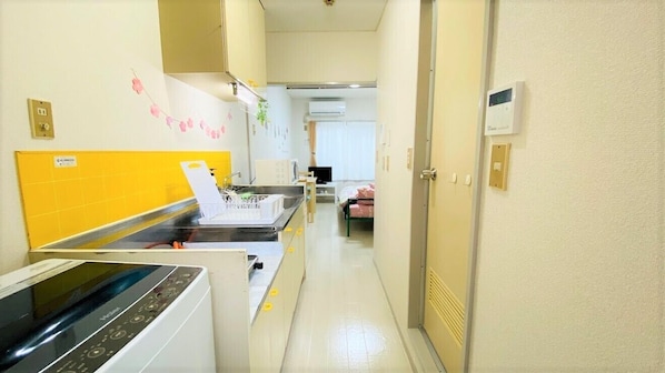 Apartment (105) | Living area | Flat-screen TV