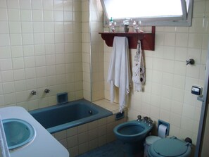 Apartment, 2 Bedrooms, Smoking, Balcony | Bathroom - Comfortable Apartment With Balcony Overlooking the sea (Santos)