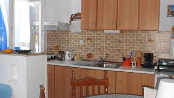 Apartamento, 1 habitación, balcón, vistas al jardín | Interior