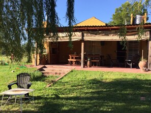 Outdoor dining - Rent Villa General Belgrano, Calamuchita (Los Reartes)