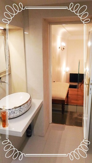 Bathroom - Ortigia Door, Syracuse - Sicily (Syracuse)