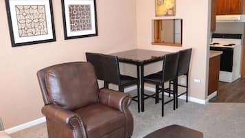 Apartment, 2 Bedrooms | Interior