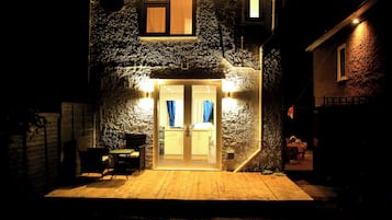House, 2 Bedrooms, Patio | Exterior detail
