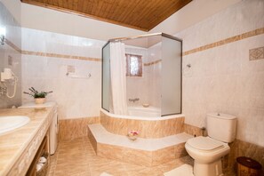 Villa, 3 Schlafzimmer | Badezimmer | Dusche, kostenlose Toilettenartikel, Haartrockner, Handtücher