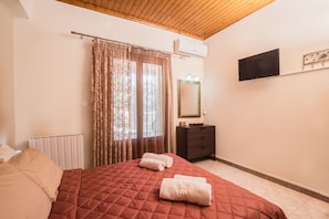 3 habitaciones, decoración personalizada y muebles diferentes
