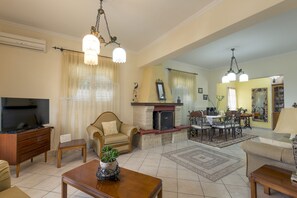 Casa, 3 camere da letto | Area soggiorno | TV a schermo piatto