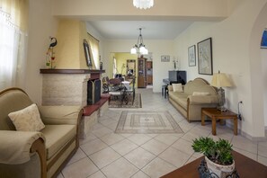 Casa, 3 camere da letto | Area soggiorno | TV a schermo piatto