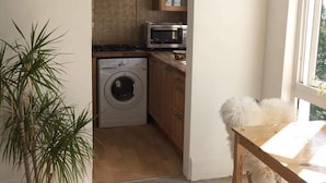 Cookware/dishes/utensils - London Skyline View! 1bed Flat in Hampsted Heath (London)