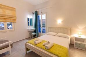 Hypo-allergenic bedding, free WiFi, bed sheets
