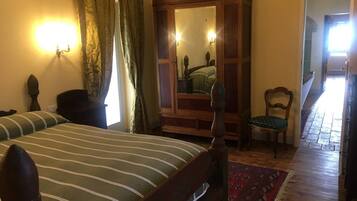 Ferienhaus, 2 Schlafzimmer, Mikrowelle | 2 Schlafzimmer, Bügeleisen/Bügelbrett