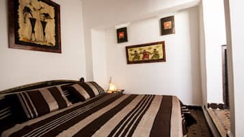 Honeymoon Double Room | In-room safe, free cribs/infant beds, free WiFi, bed sheets