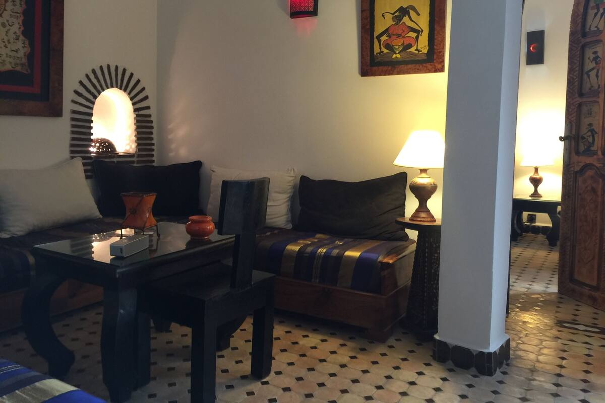 Deluxe Suite | Living area