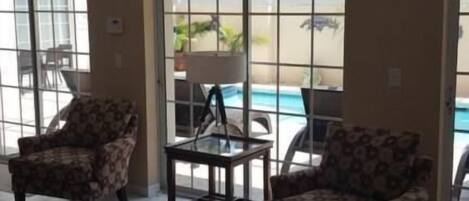 House, 3 Bedrooms | Living room