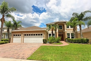 Villa, 6 Bedrooms | Exterior