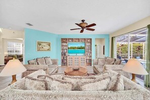 Villa, 5 Bedrooms | Living area