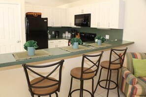 House, 3 Bedrooms | Private kitchen