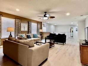 House, Multiple Bedrooms | Living area