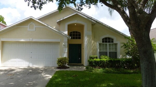 House, 4 Bedrooms | Exterior