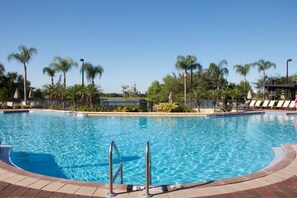 House, 3 Bedrooms | Pool