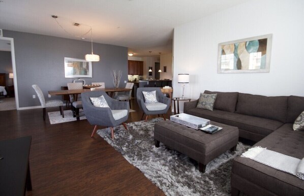 House, 3 Bedrooms | Living area - Vista Cay Dream 3 Bedroom Home by RedAwning (Orlando)