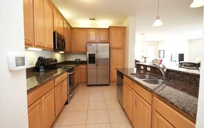 Condo, 3 Bedrooms | Private kitchen