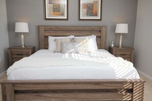 Condo, 3 Bedrooms - Lakeview Fantasy New! 3 Bedroom Condo by RedAwning (Orlando)