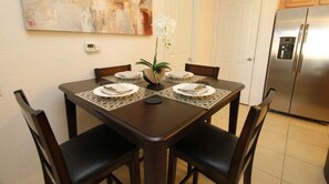 Apartamento, 3 habitaciones | Cocina privada