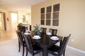 House, 3 Bedrooms | Dining
