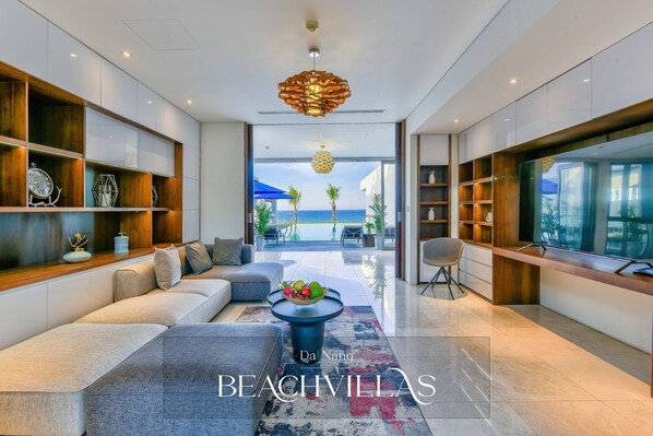 Living area - Brand New Beachfront Villa In Five-star Resort (Da Nang)