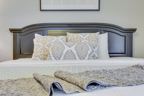 Condo, 3 Bedrooms