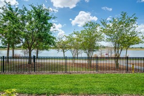 Condo, 3 Bedrooms | Sports court